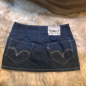 Levi’s denim mini skirt